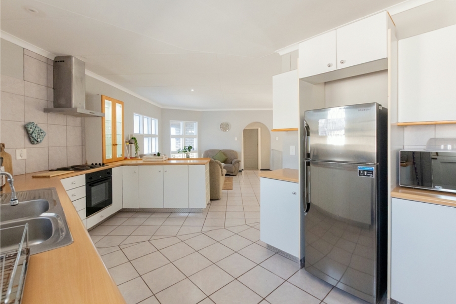3 Bedroom Property for Sale in Myburgh Park Western Cape